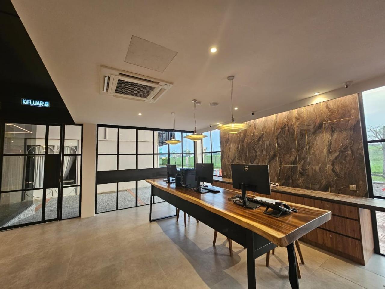 Le'Genda Hotel Kajang Exterior photo