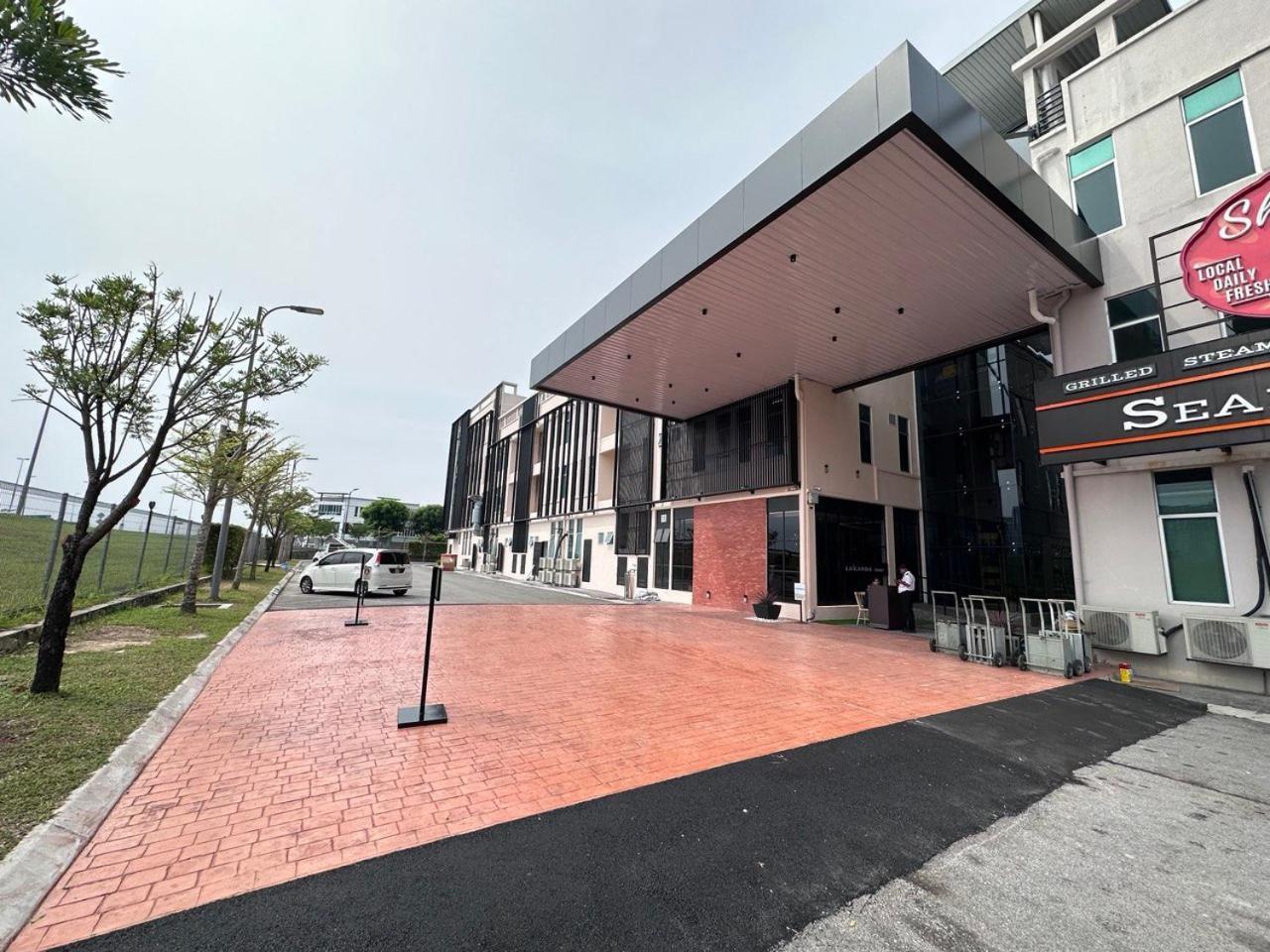 Le'Genda Hotel Kajang Exterior photo